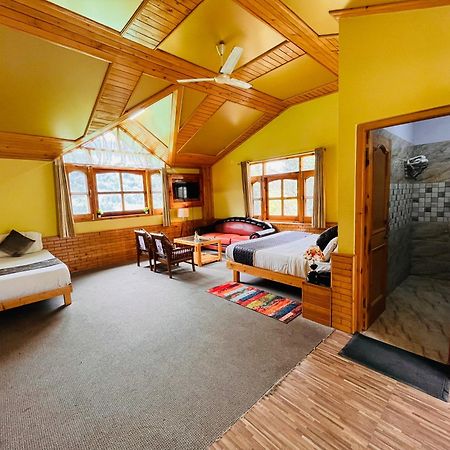 Hotel Hollywood Manali - Scenic River & Mountain View With Premium Rooms Екстериор снимка