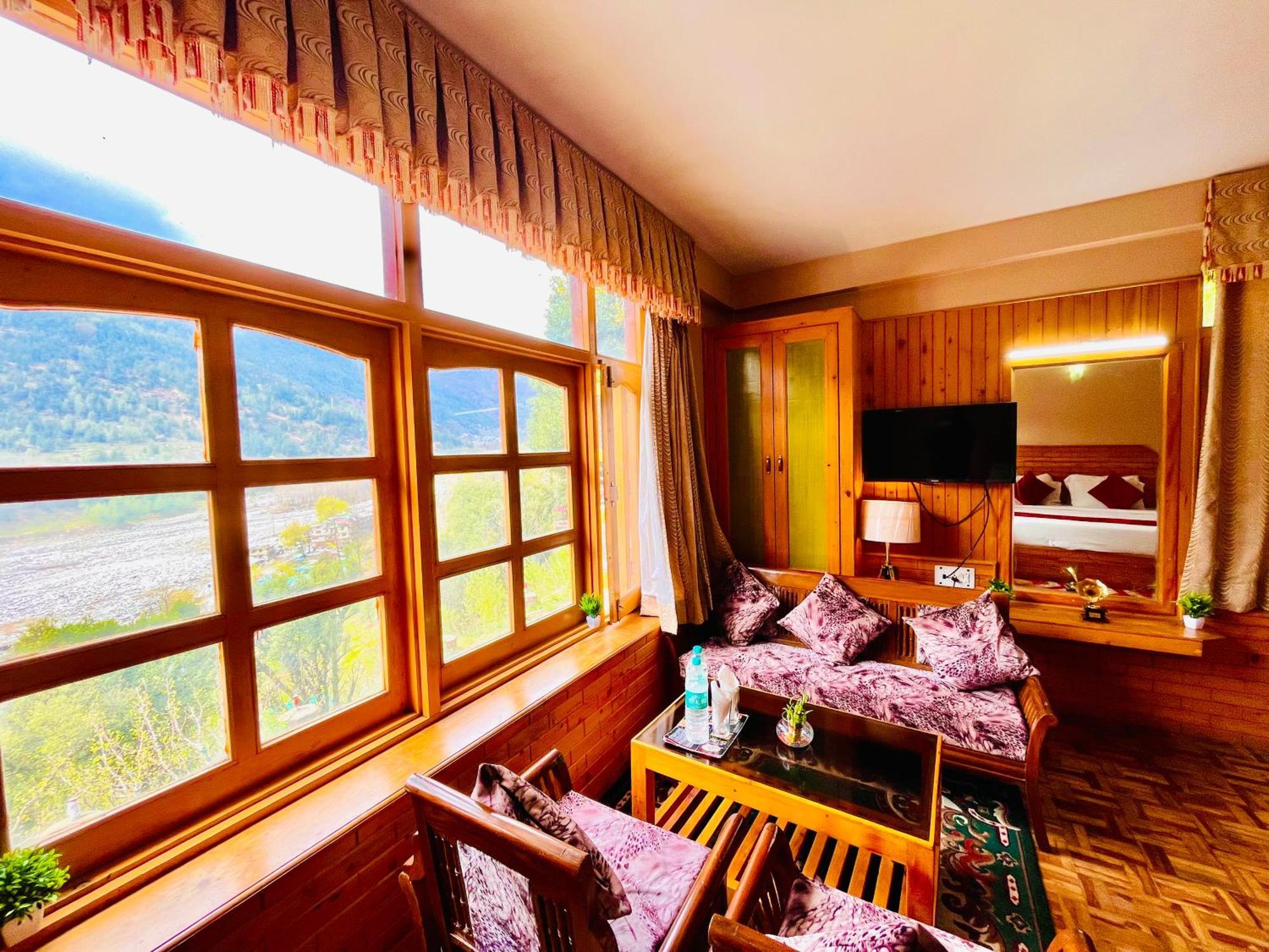 Hotel Hollywood Manali - Scenic River & Mountain View With Premium Rooms Екстериор снимка