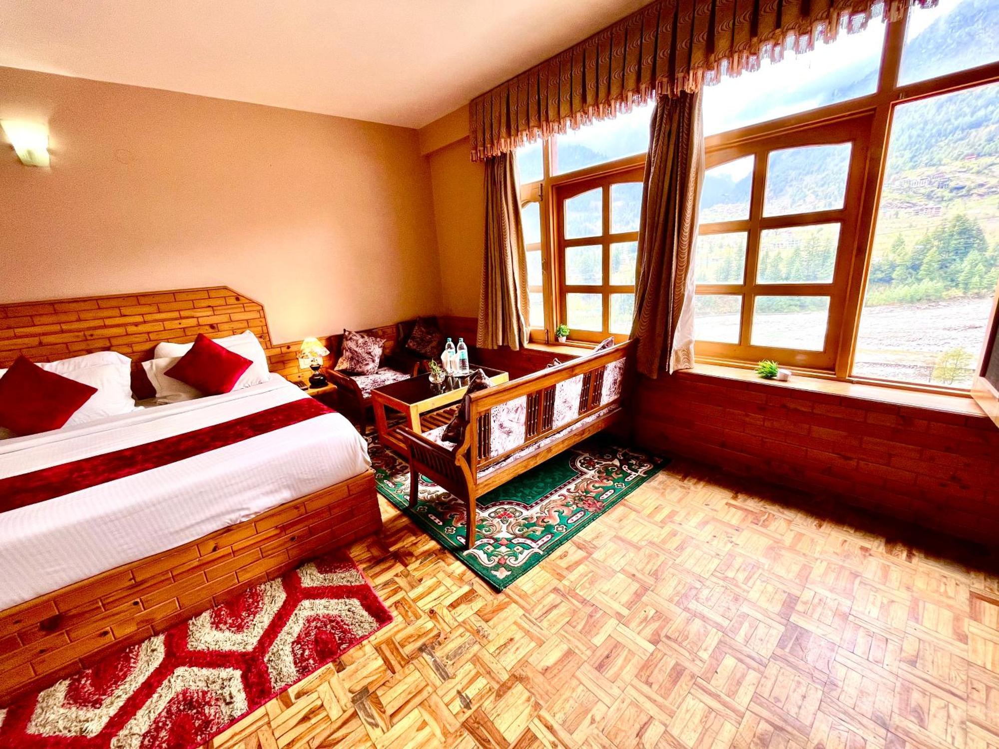 Hotel Hollywood Manali - Scenic River & Mountain View With Premium Rooms Екстериор снимка