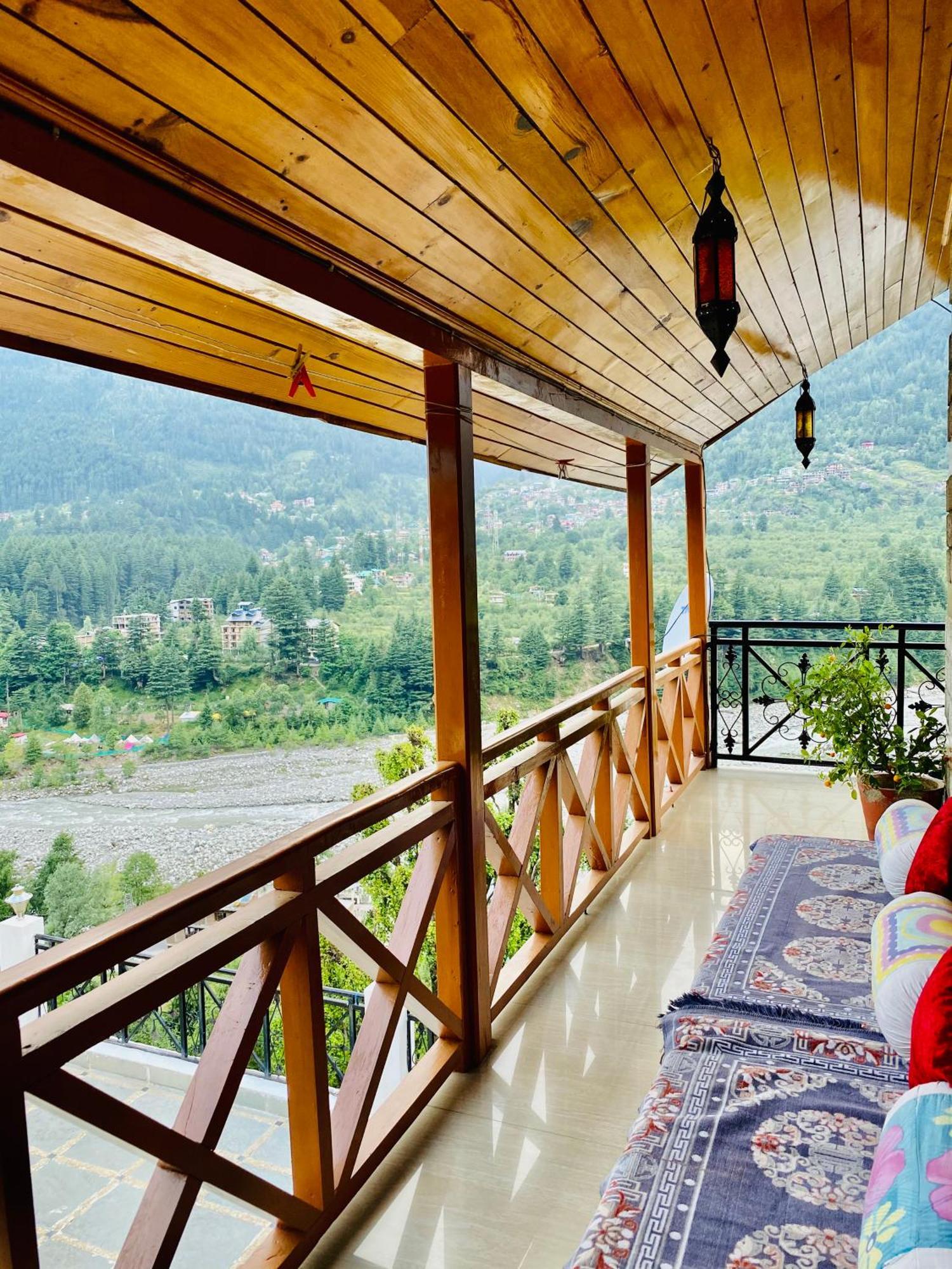 Hotel Hollywood Manali - Scenic River & Mountain View With Premium Rooms Екстериор снимка