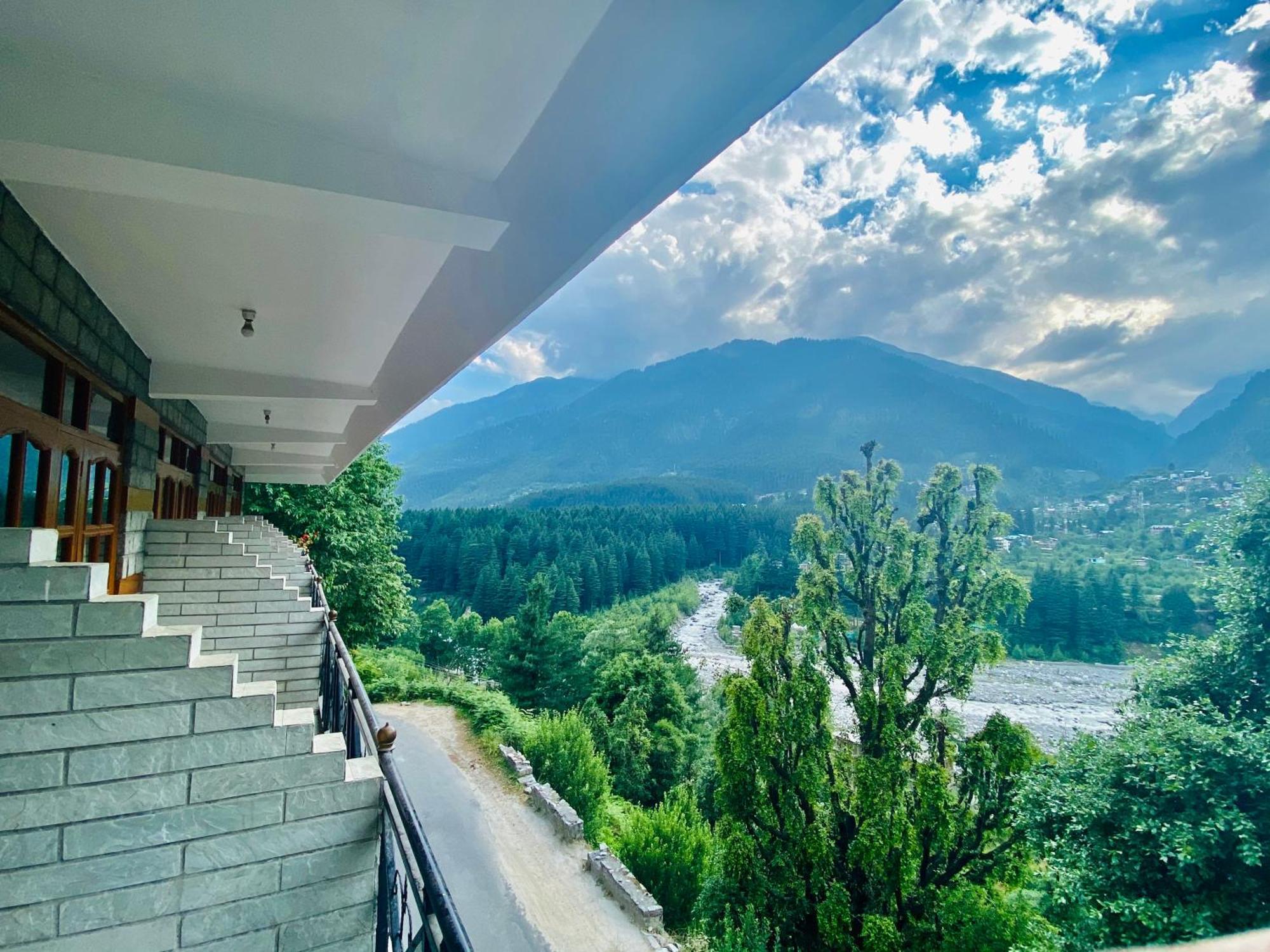 Hotel Hollywood Manali - Scenic River & Mountain View With Premium Rooms Екстериор снимка