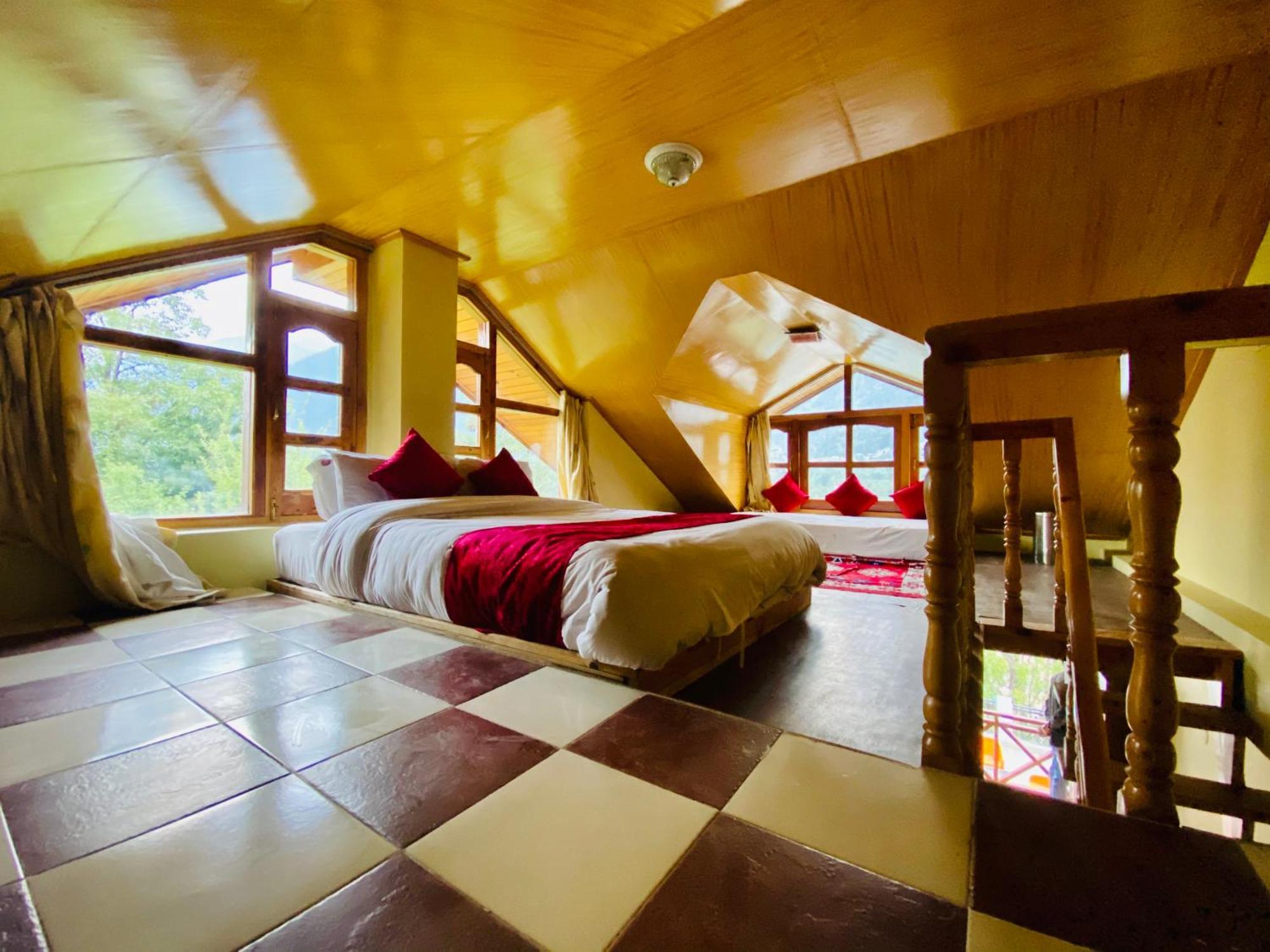 Hotel Hollywood Manali - Scenic River & Mountain View With Premium Rooms Екстериор снимка